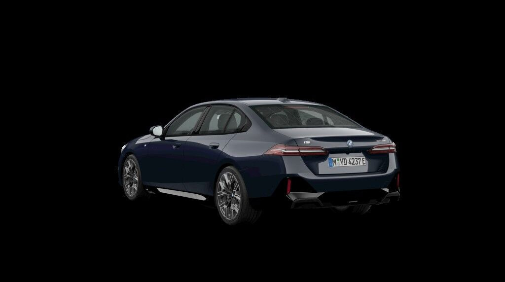 Sort BMW i5 fra 2025