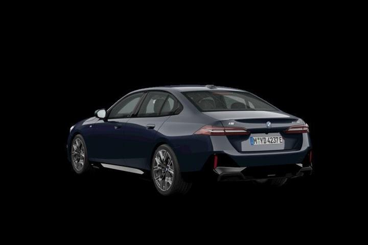 Sort BMW i5 fra 2025