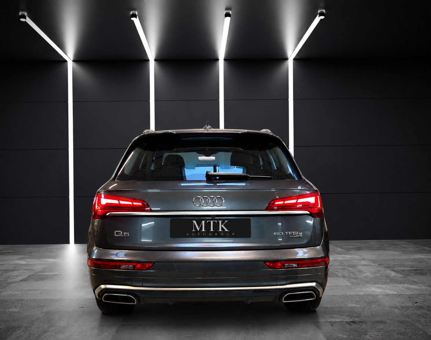 Grå Audi Q5 fra 2021