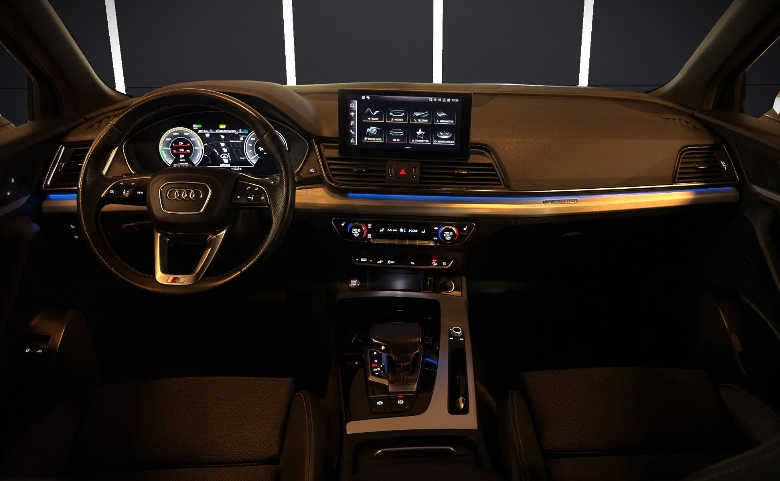 Grå Audi Q5 fra 2021