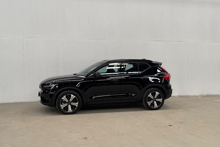 Sort Volvo XC40 fra 2023