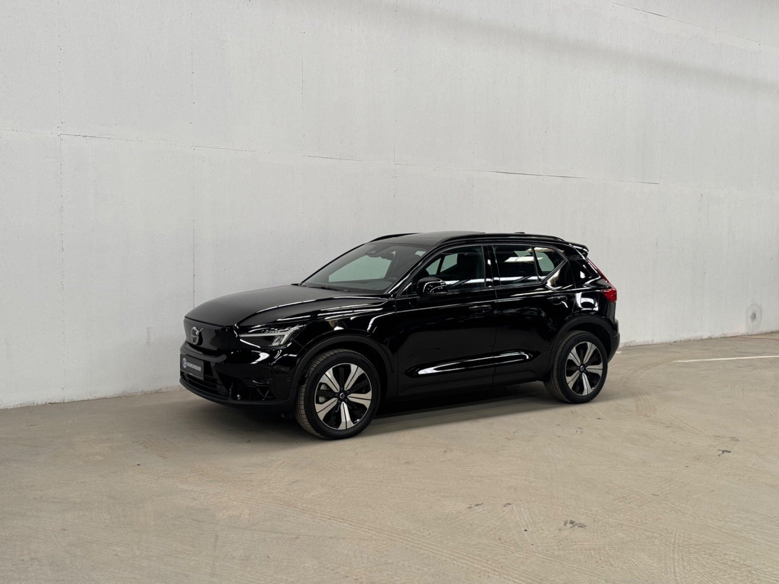 Sort Volvo XC40 fra 2023