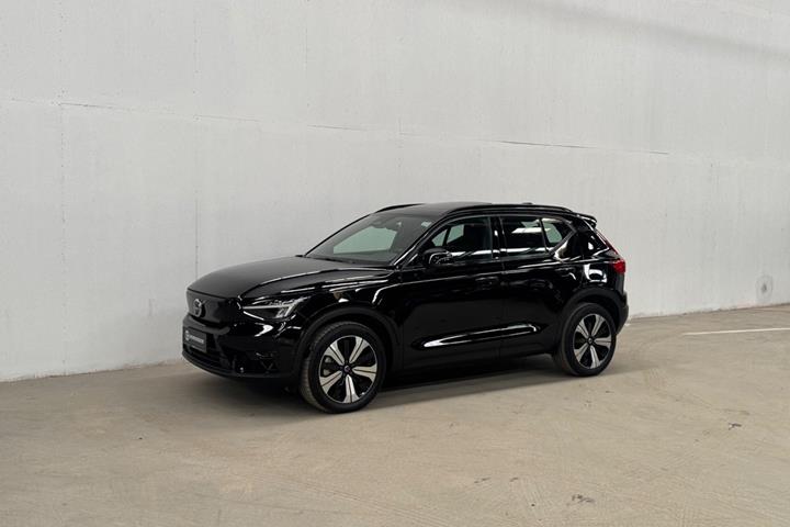 Sort Volvo XC40 fra 2023