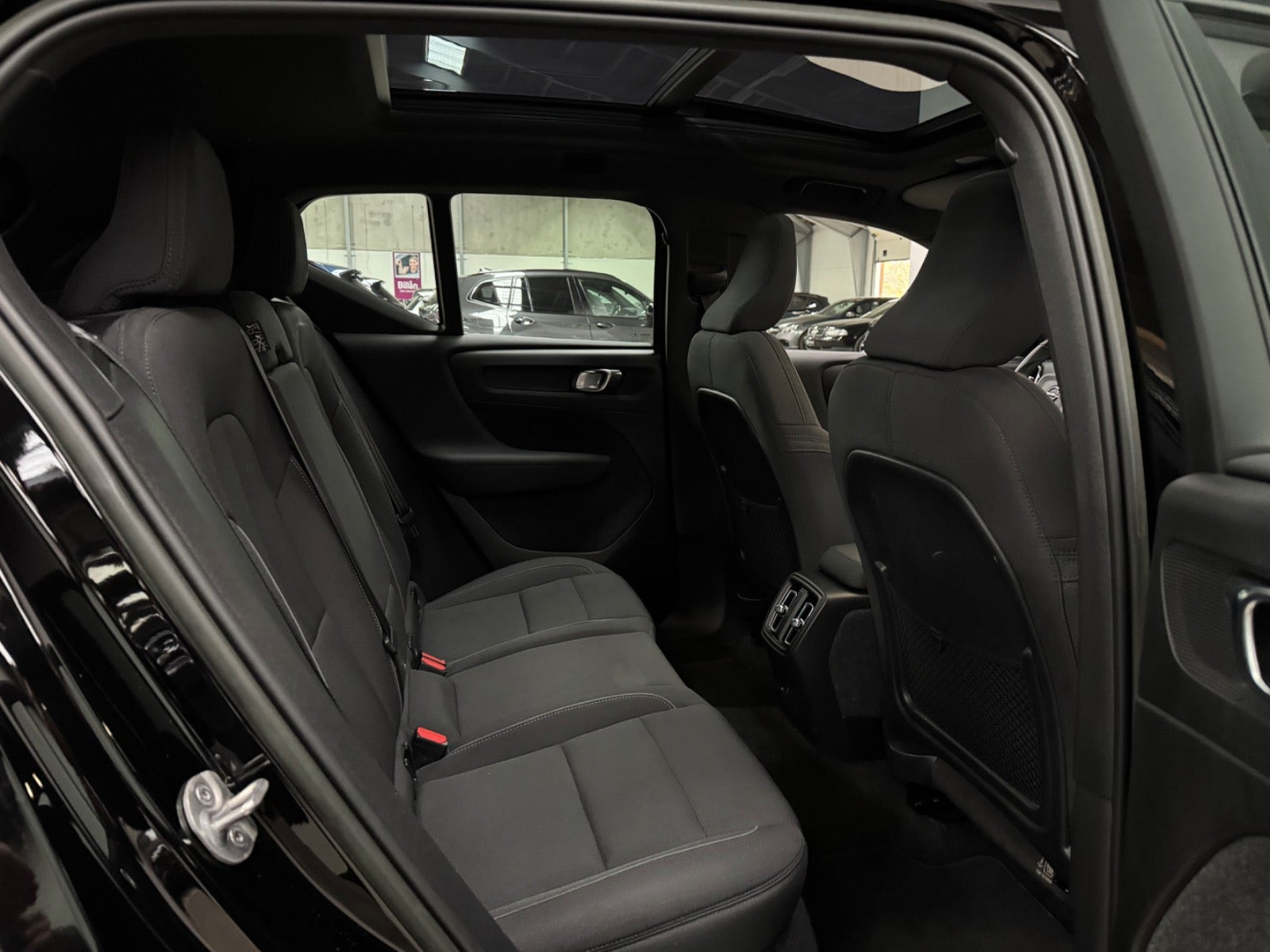 Sort Volvo XC40 fra 2023
