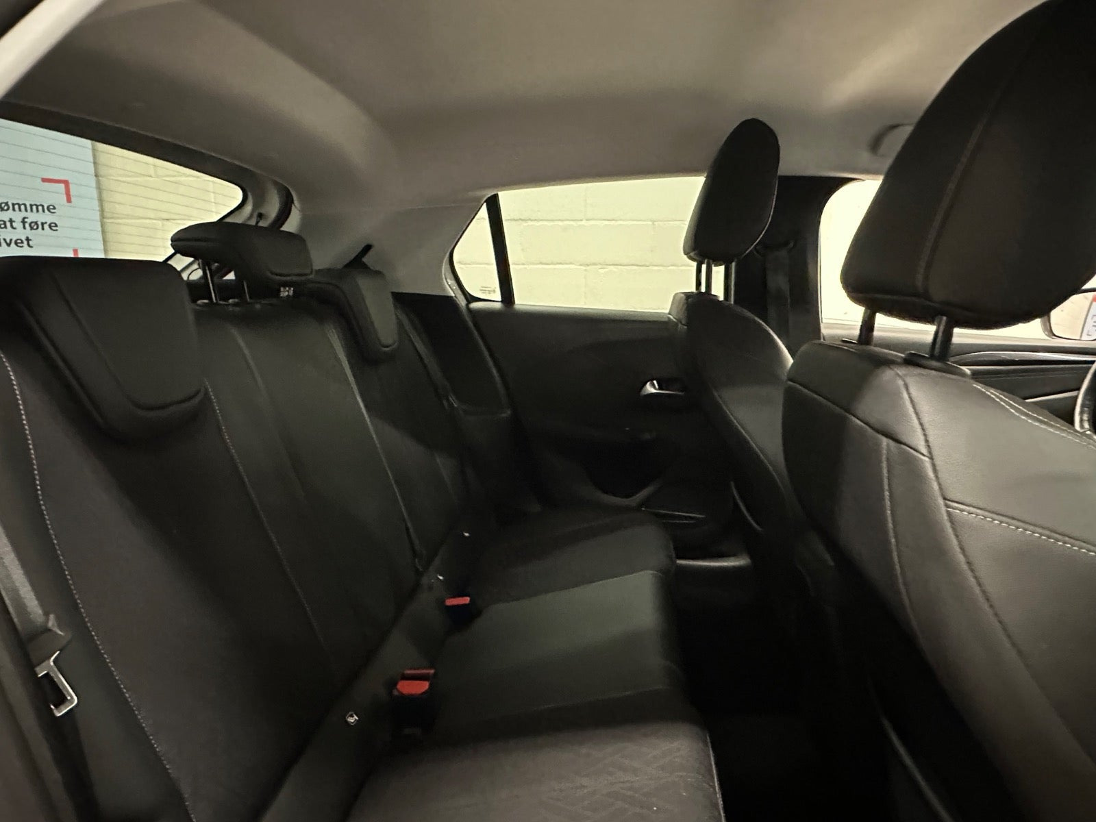 Hvid Opel Corsa fra 2020