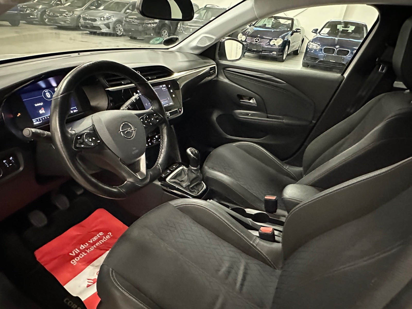 Hvid Opel Corsa fra 2020