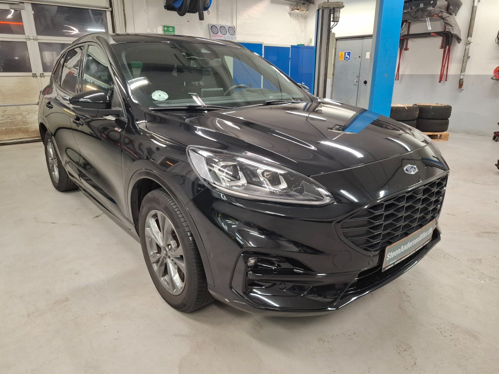 Ford Kuga 2,5 PHEV ST-Line X CVT