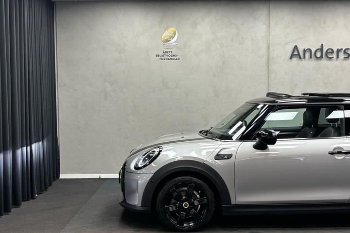 Grå Mini Cooper fra 2023