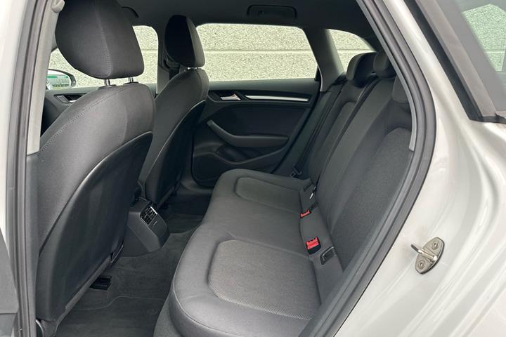 Grøn Audi A3 fra 2018
