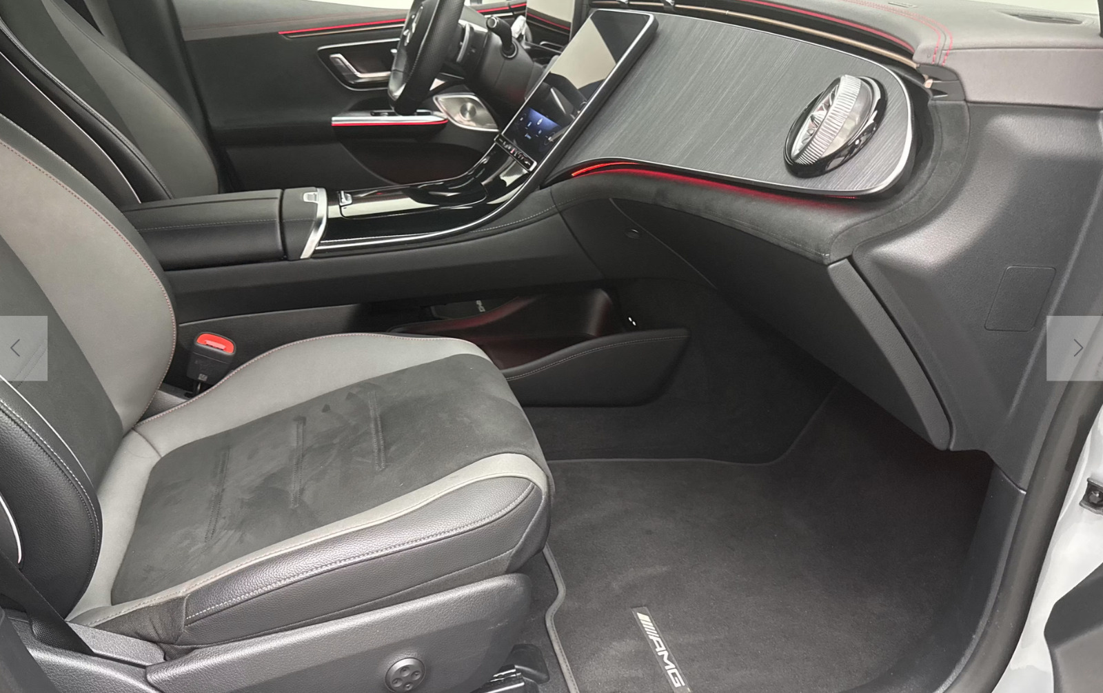 Sølv Mercedes EQE350+ fra 2025