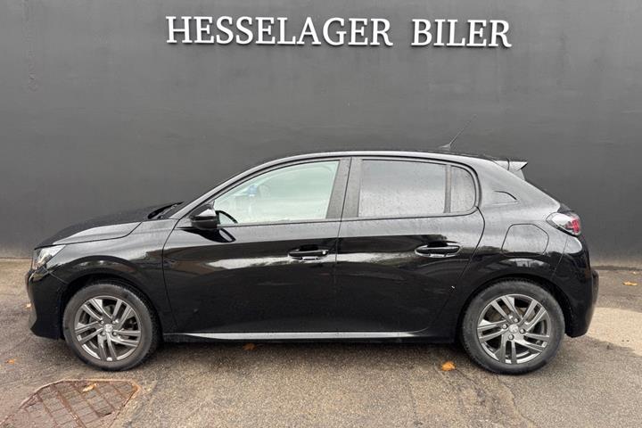 Sort Peugeot 208 fra 2020