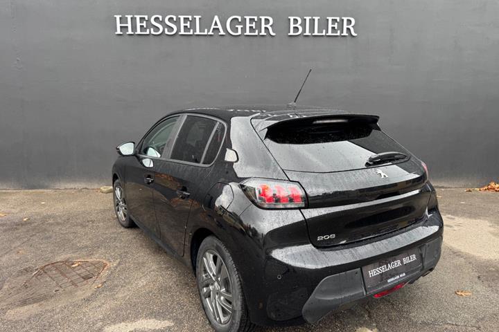Sort Peugeot 208 fra 2020
