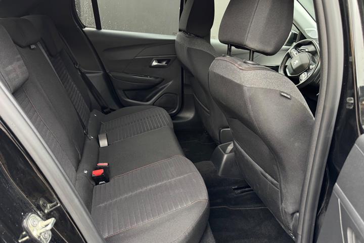 Sort Peugeot 208 fra 2020