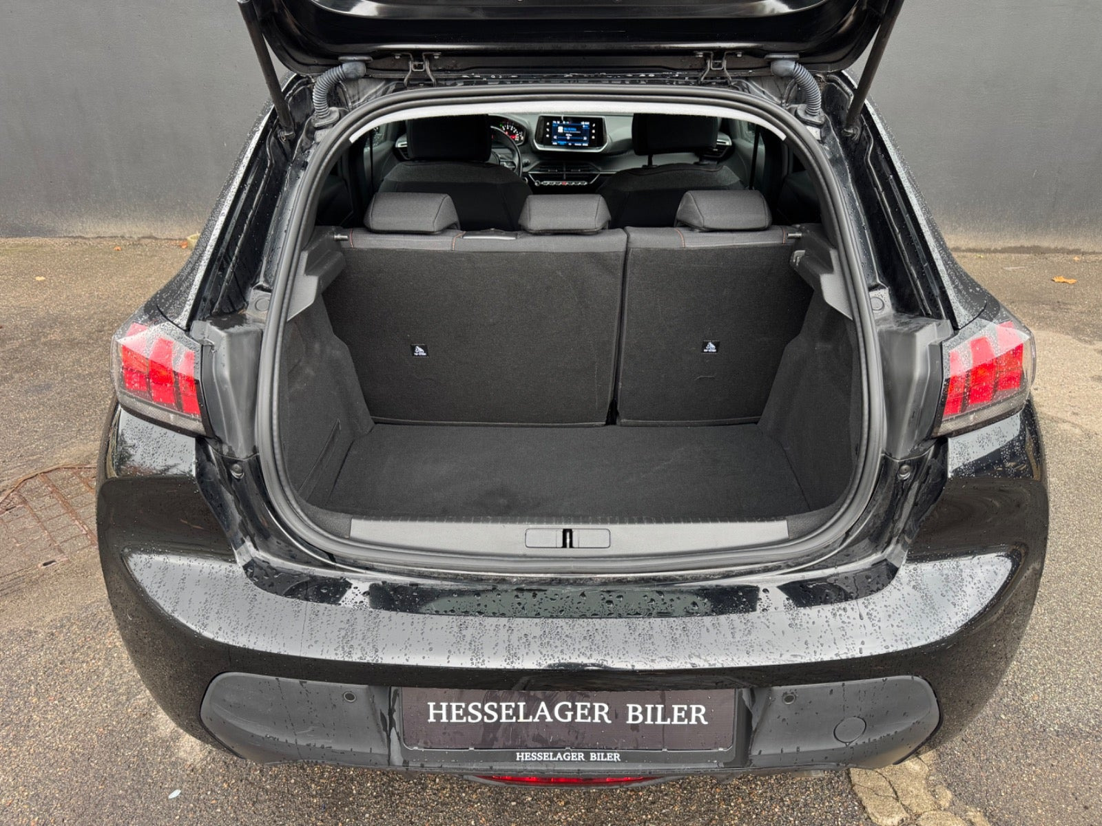 Sort Peugeot 208 fra 2020