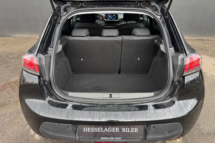 Sort Peugeot 208 fra 2020