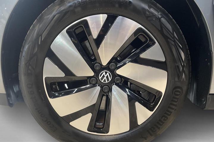 Grå VW ID.Buzz fra 2024