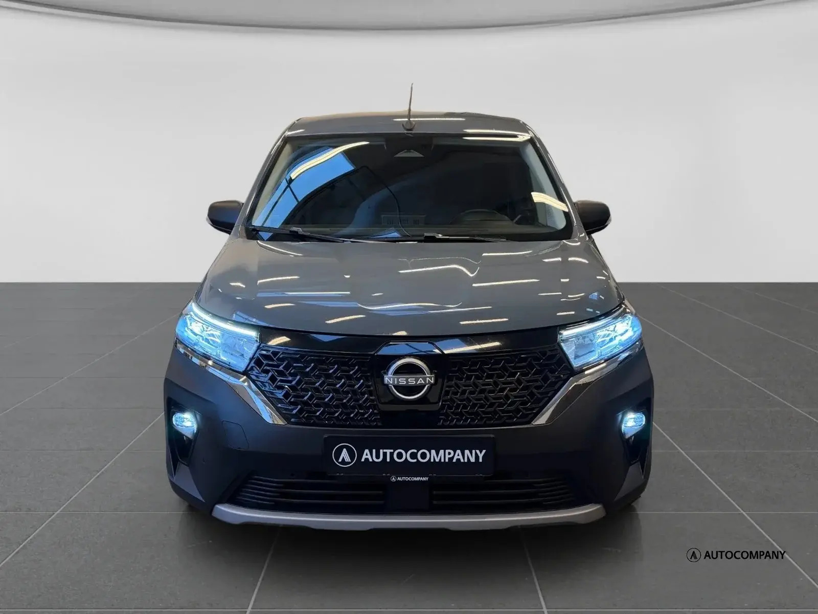 Grå Nissan Townstar fra 2025