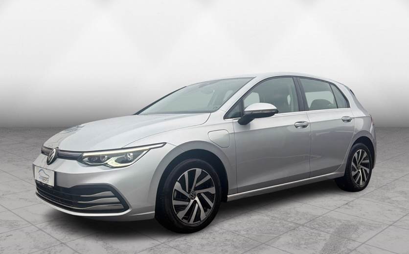 VW Golf VIII 1,4 eHybrid DSG