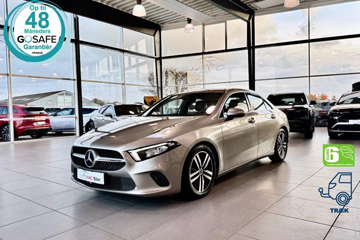 Beige Mercedes A200 d fra 2021