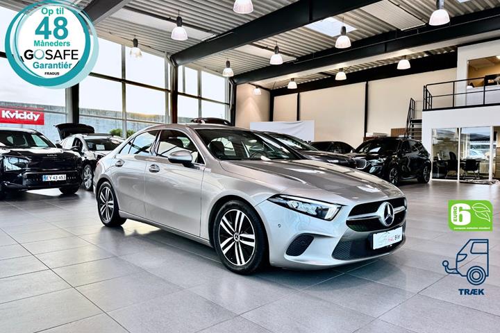 Beige Mercedes A200 d fra 2021