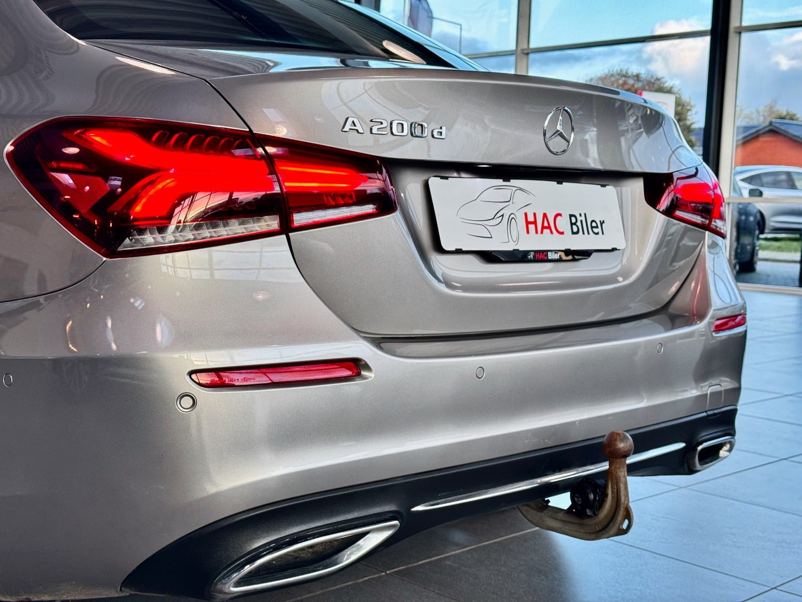 Beige Mercedes A200 d fra 2021
