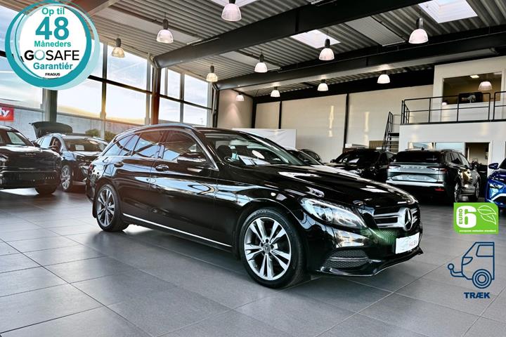 Sort Mercedes C220 fra 2015