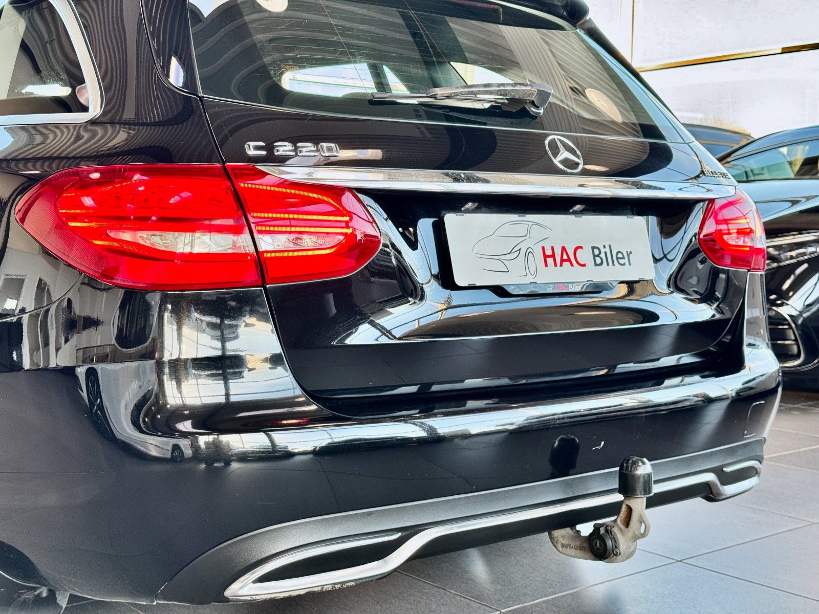 Sort Mercedes C220 fra 2015