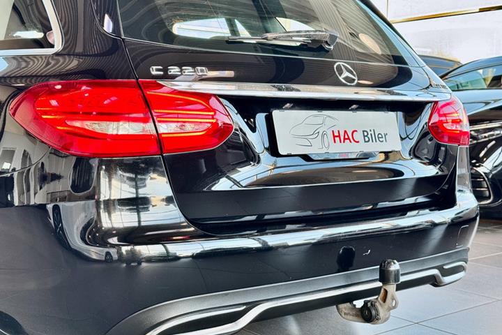 Sort Mercedes C220 fra 2015
