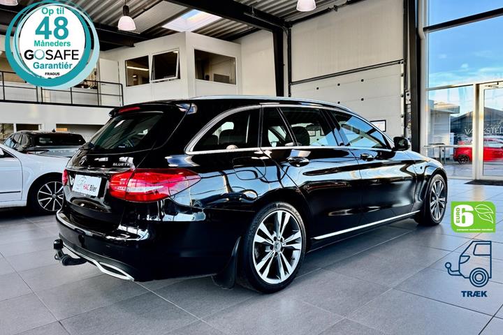 Sort Mercedes C220 fra 2015