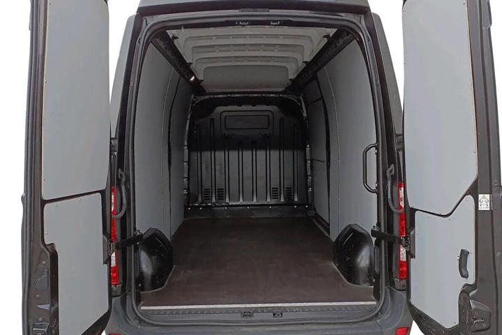 Sort Renault Master IV T35 fra 2022