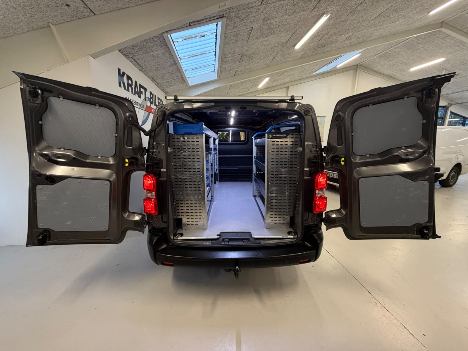 Grå Toyota ProAce fra 2021