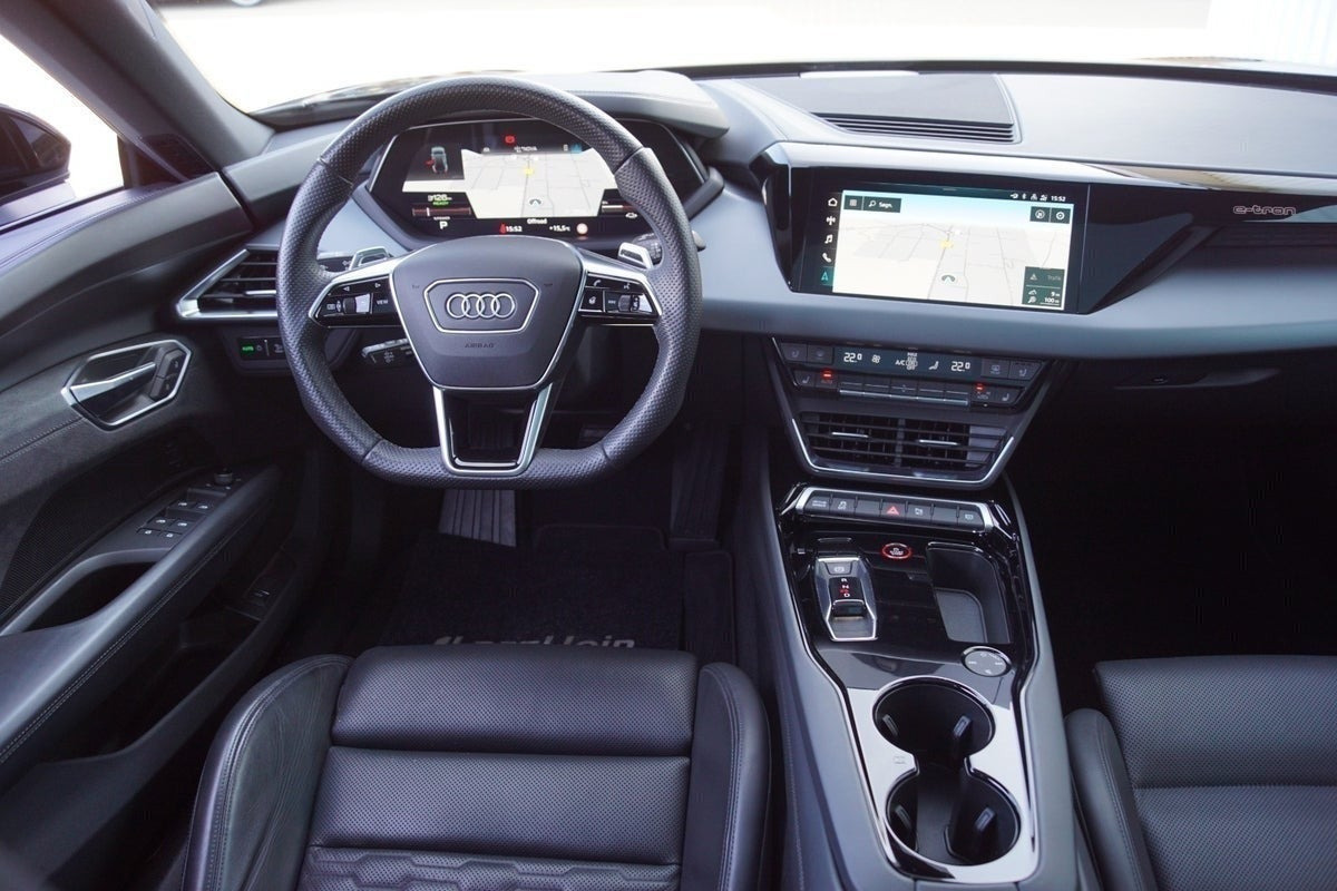 Sort Audi e-tron GT fra 2022