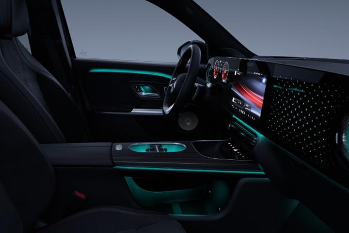 Sort Mercedes GLB250+ fra 2026