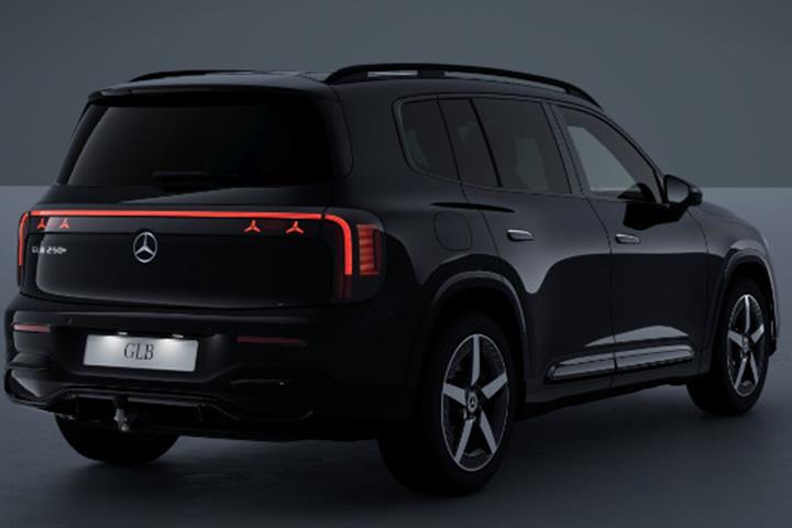 Sort Mercedes GLB250+ fra 2026