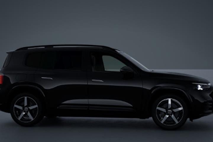 Sort Mercedes GLB250+ fra 2026