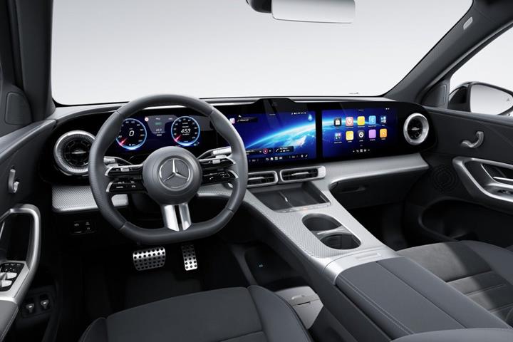 Sølv Mercedes GLC250 fra 2026