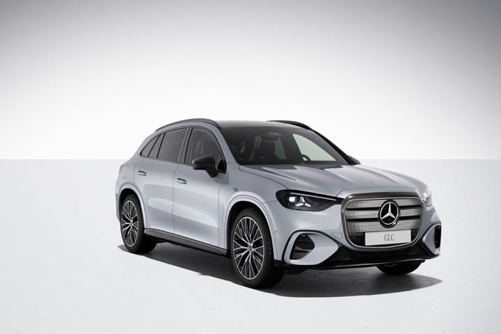 Sølv Mercedes GLC250 fra 2026