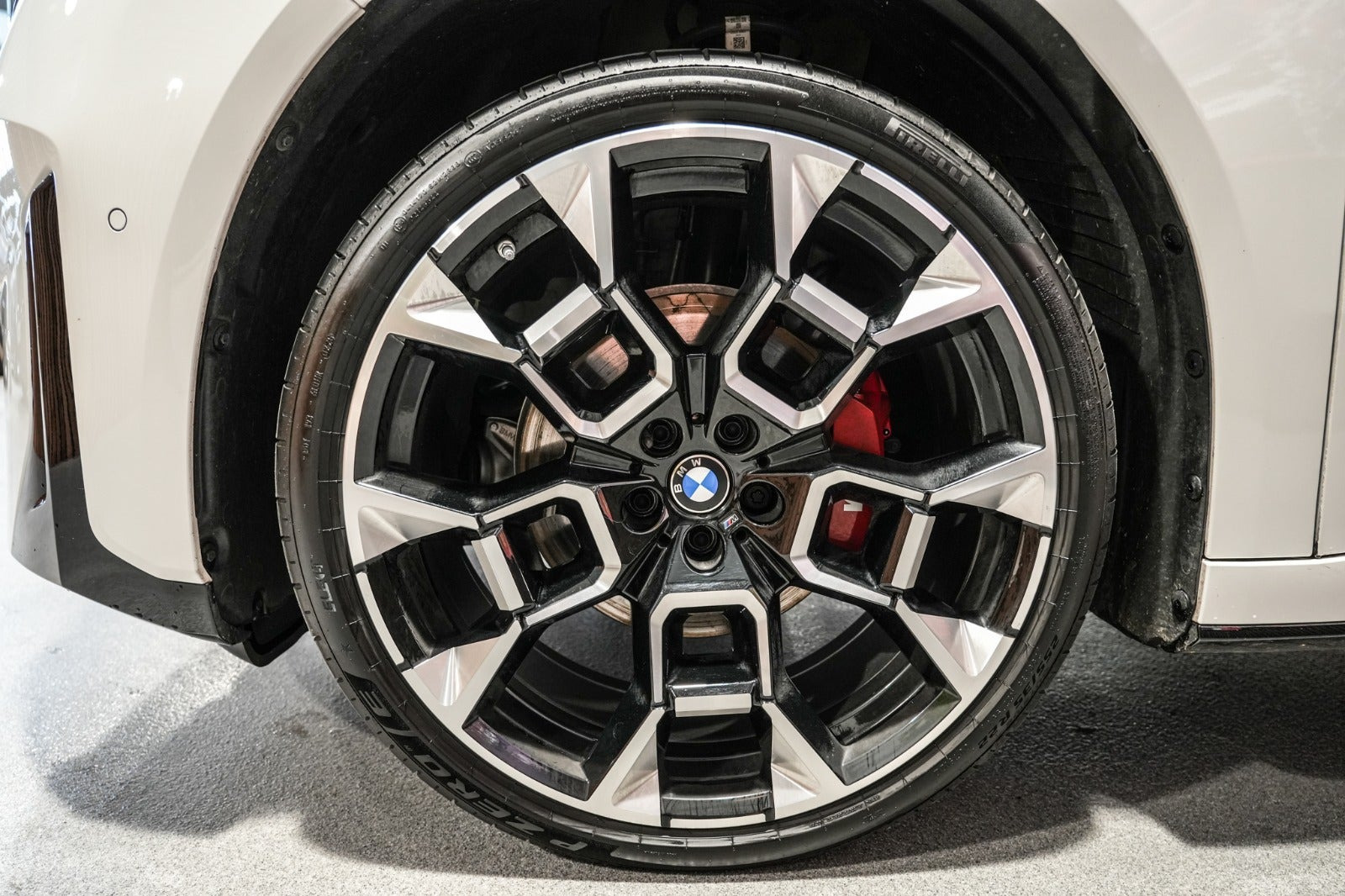 Hvid BMW iX3 fra 2026