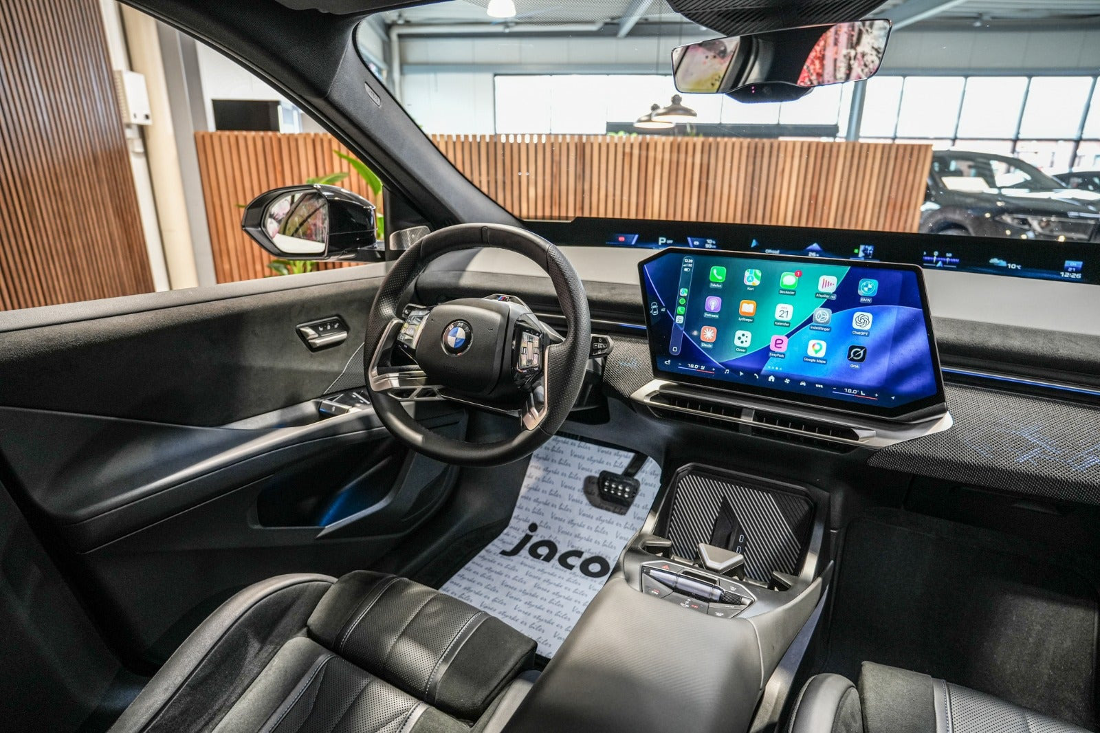 Hvid BMW iX3 fra 2026