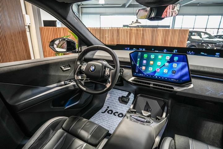 Hvid BMW iX3 fra 2026