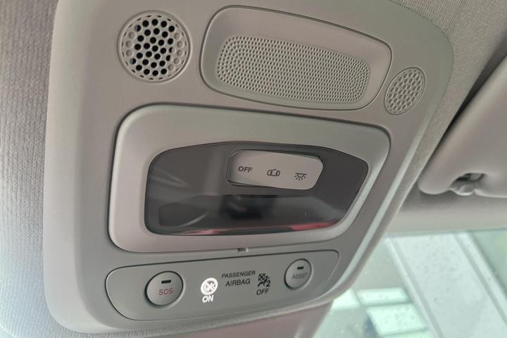 Hvid Fiat 500e fra 2024