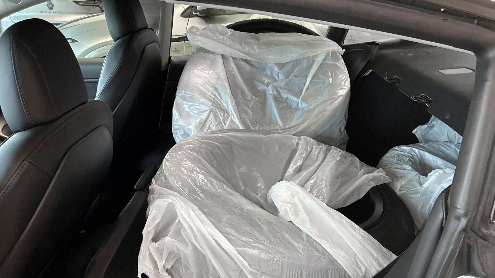 Hvid Tesla Model 3 fra 2021