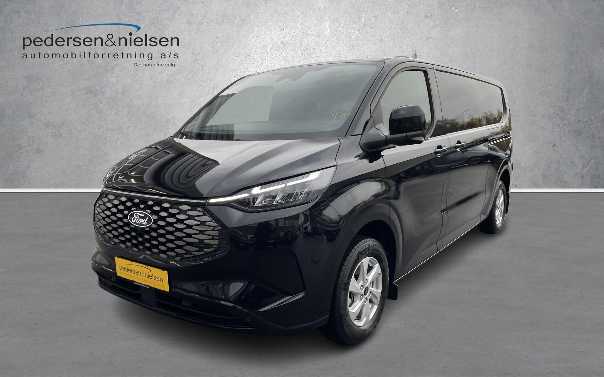 Ford E-Transit Custom 340 L2H1 EL Limited 218HK Van Aut.