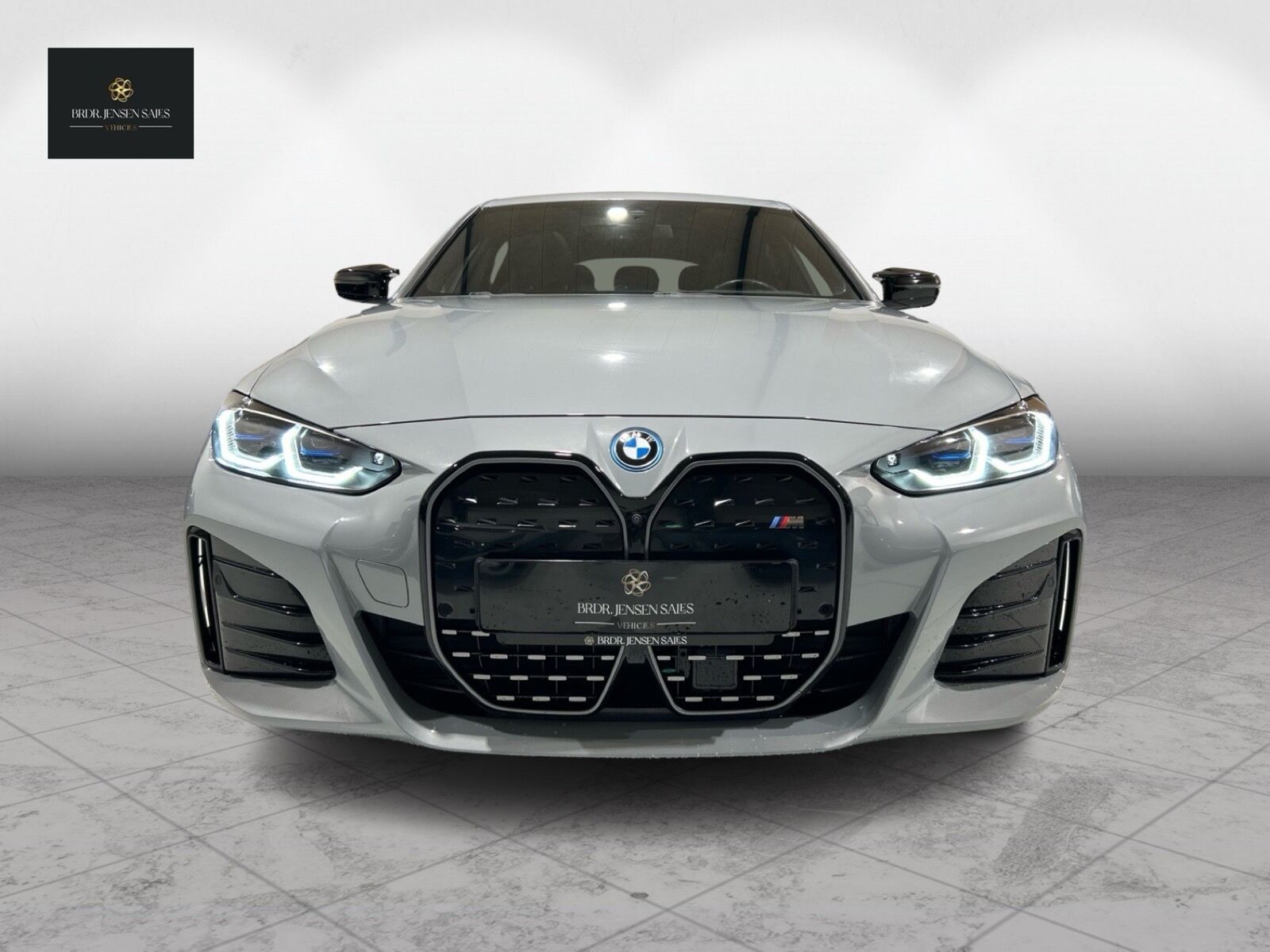 Grå BMW i4 fra 2023