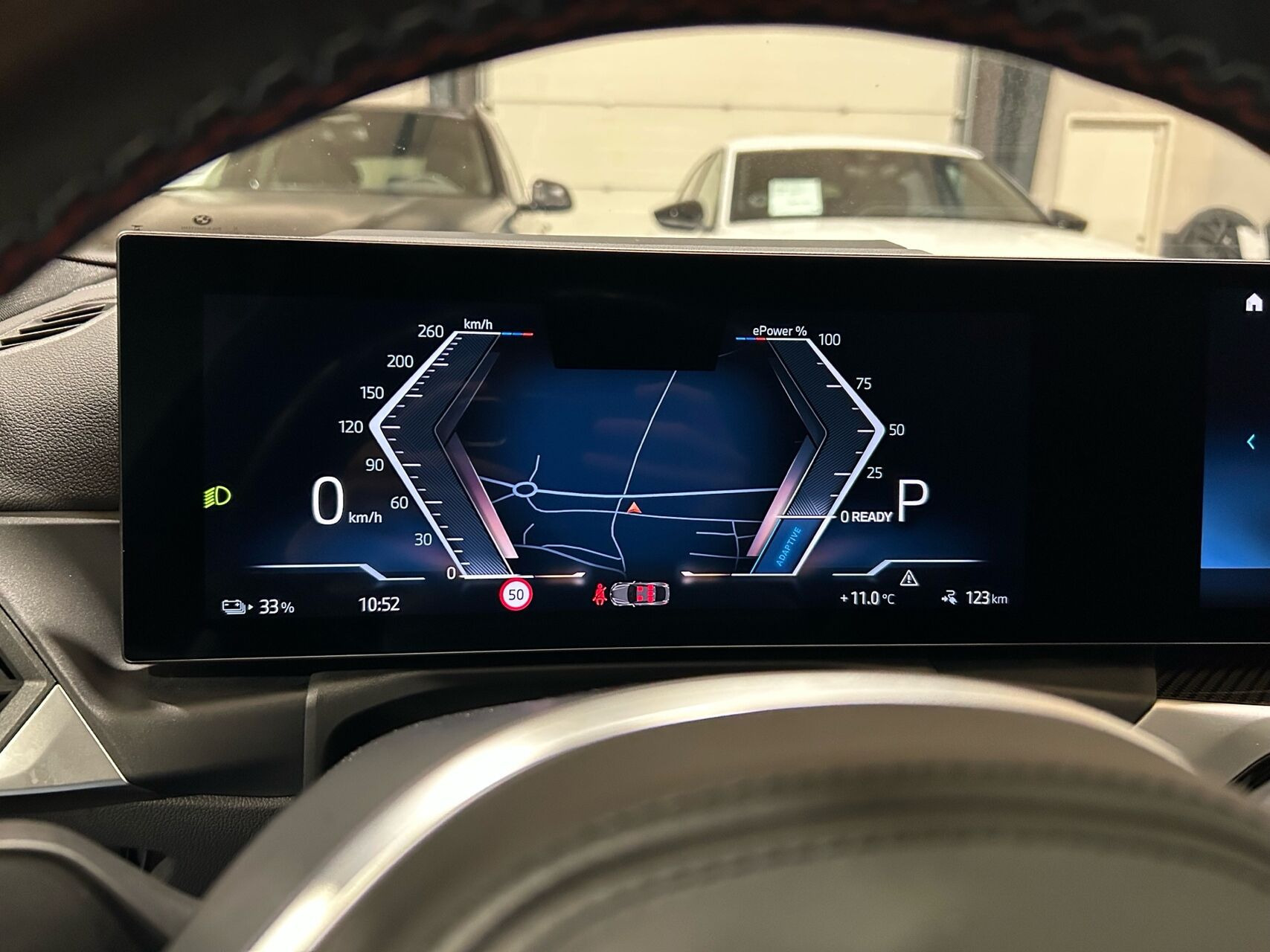 Grå BMW i4 fra 2023