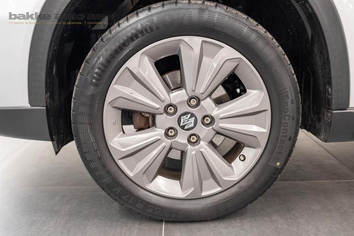 Sølv Suzuki Vitara fra 2022