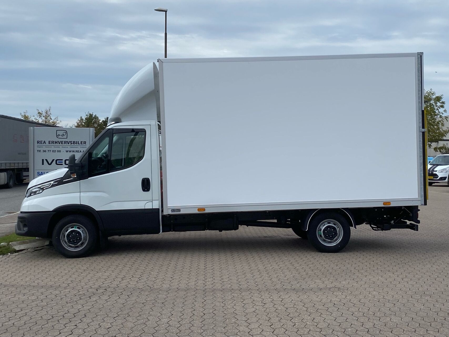 Hvid Iveco Daily fra 2026