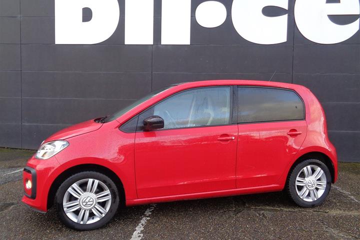 Rød VW UP! fra 2017