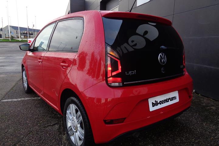 Rød VW UP! fra 2017