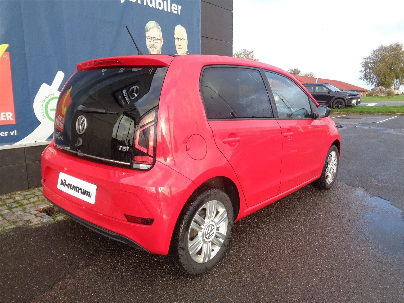 Rød VW UP! fra 2017
